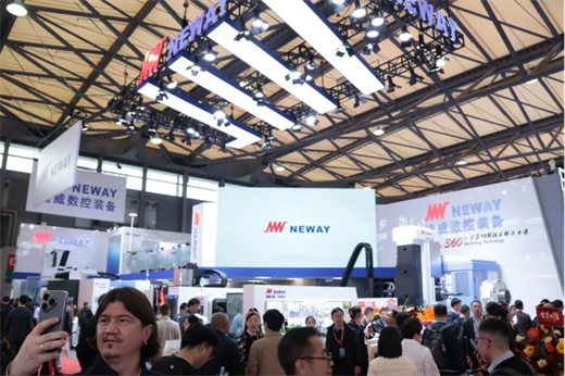 紐威數(shù)控精彩亮相CCMT2026，高端機(jī)床賦能“數(shù)字·互聯(lián)·智造”